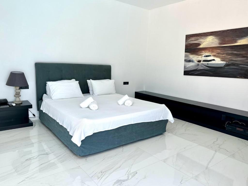 Leblanc Luxurious Beachfront Villa, Gcollectiongr Ermioni Exteriér fotografie