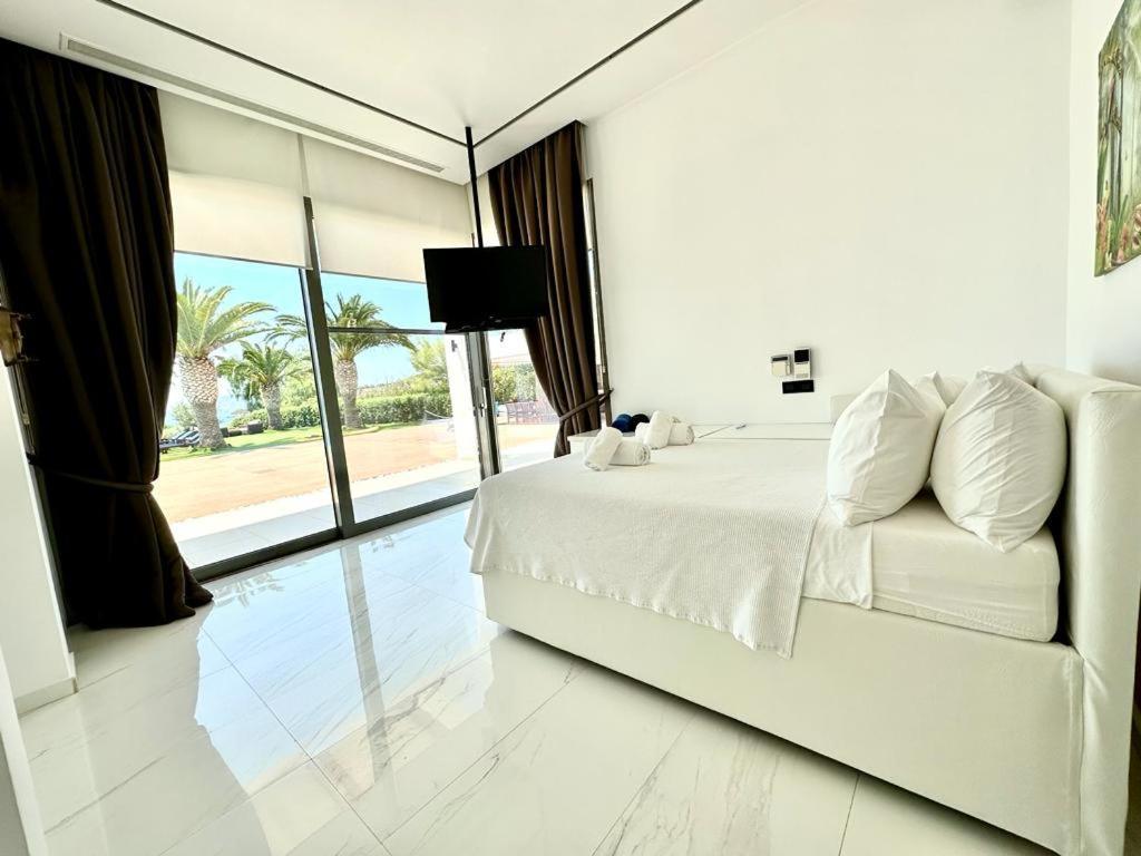 Leblanc Luxurious Beachfront Villa, Gcollectiongr Ermioni Exteriér fotografie